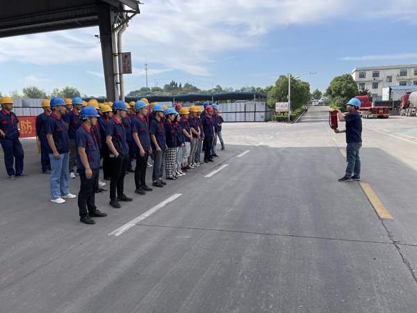 公司兩家單位開展聯(lián)合消防應(yīng)急演練 公司兩家單位開展聯(lián)合消防應(yīng)急演練