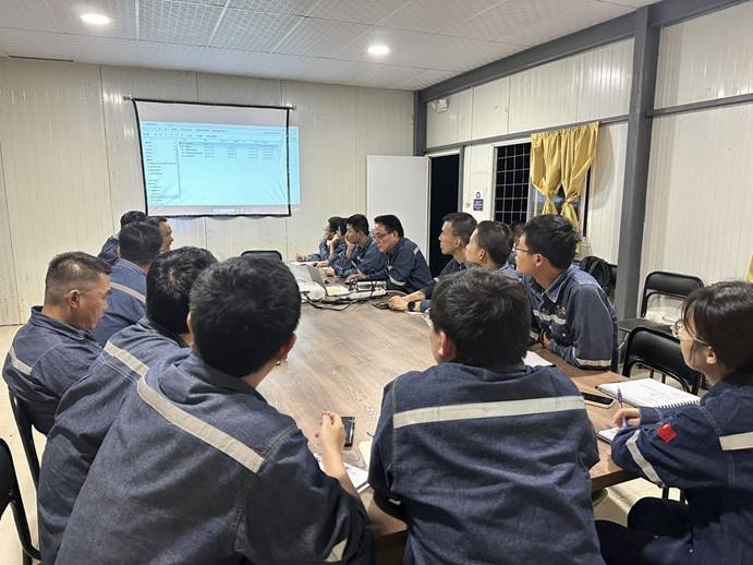 厄瓜多爾分公司召開創(chuàng)優(yōu)推進(jìn)會(huì) 厄瓜多爾分公司召開創(chuàng)優(yōu)推進(jìn)會(huì)